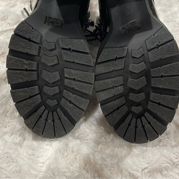 AlIT Patent Leather Block Chunky High Heel Boot. Size 9 black and White laces. - Picture 14 of 16